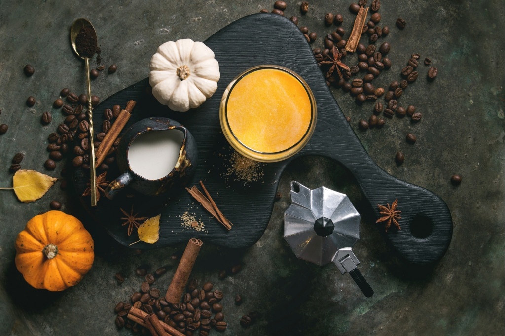příprava pumpkin spice neboli dýňového latté